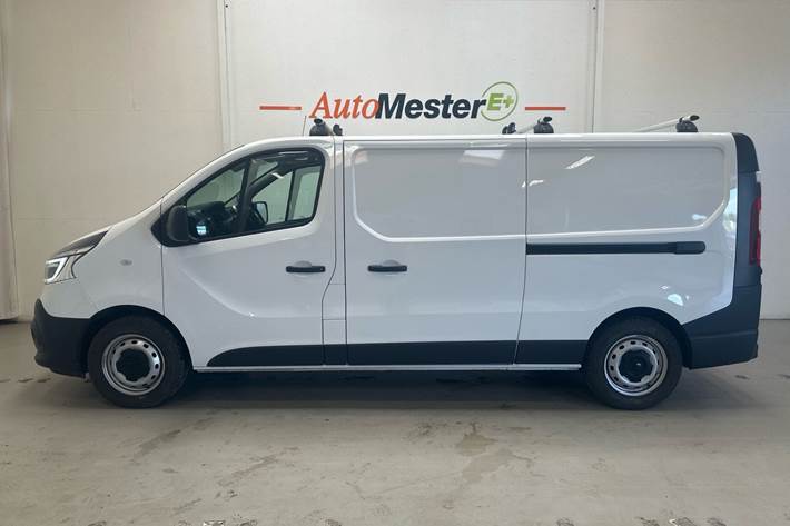 Hvid Renault Trafic fra 2021