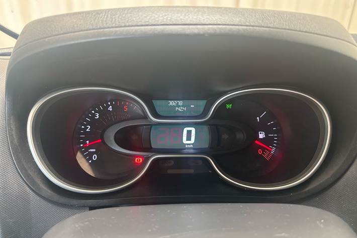 Hvid Renault Trafic fra 2021