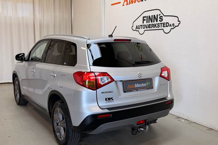 Sølv Suzuki Vitara fra 2015