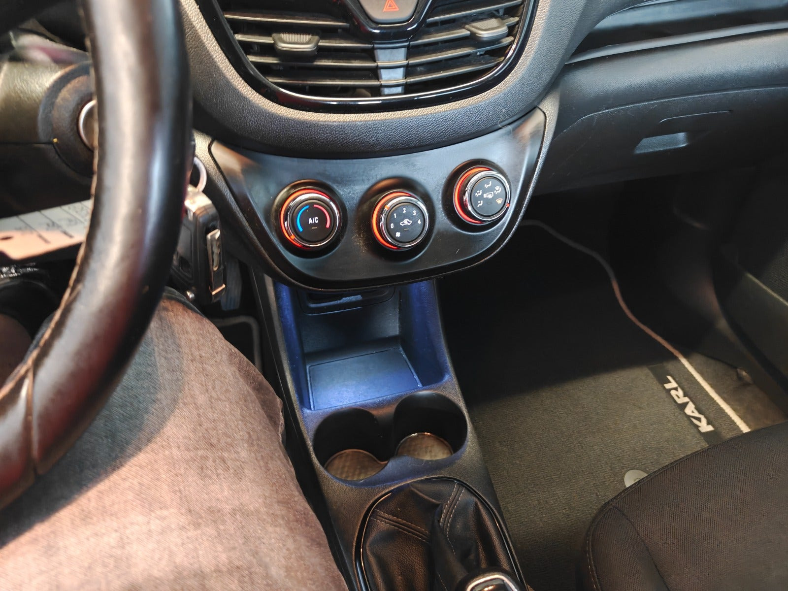 Gul Opel Karl fra 2016
