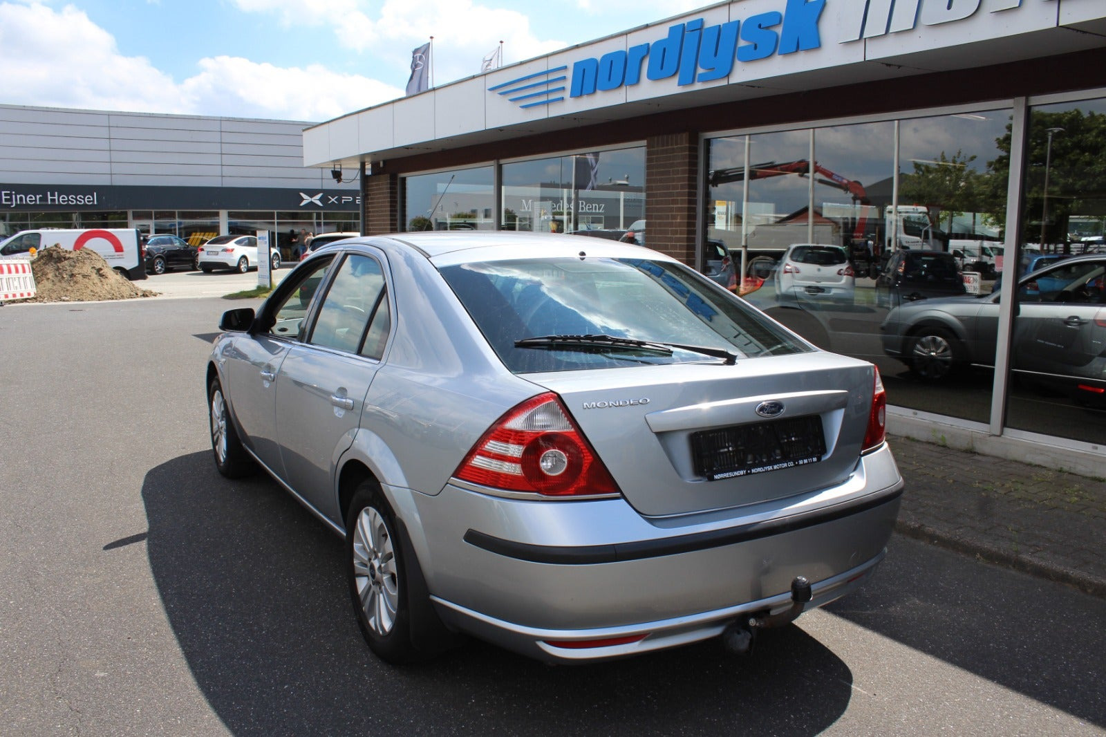 Grå Ford Mondeo fra 2007