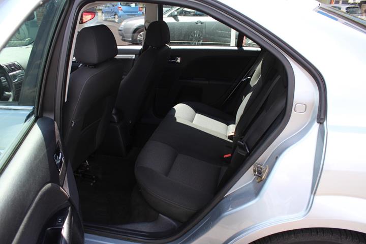 Grå Ford Mondeo fra 2007