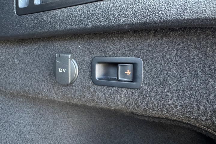 Sort VW Passat fra 2017
