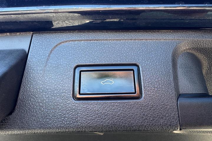 Sort VW Passat fra 2017