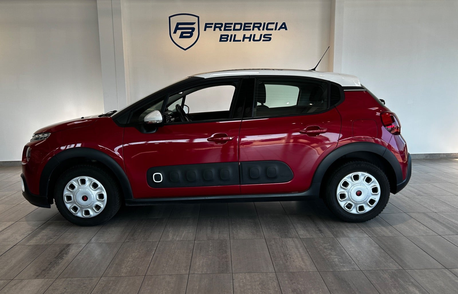 Rød Citroën C3 fra 2018