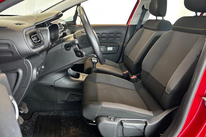 Rød Citroën C3 fra 2018