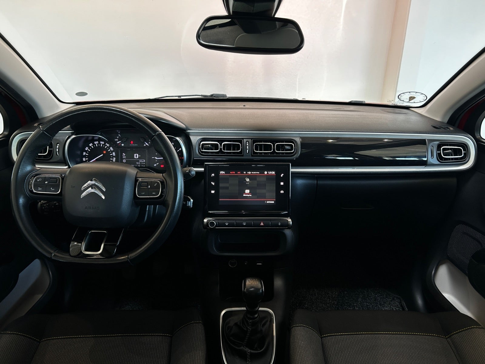 Rød Citroën C3 fra 2018