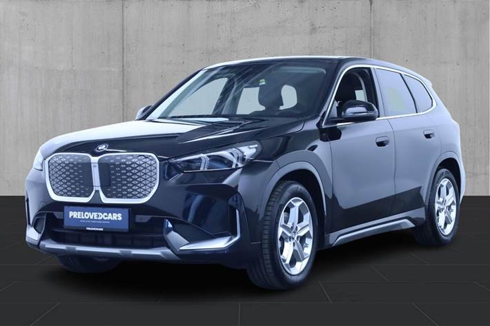 Sort BMW iX1 fra 2025