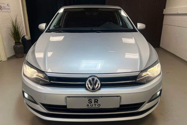 Sølv VW Polo fra 2019