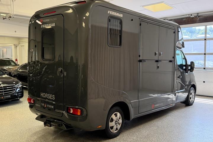Grå Renault Master III T35 fra 2019