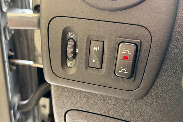 Grå Renault Master III T35 fra 2019