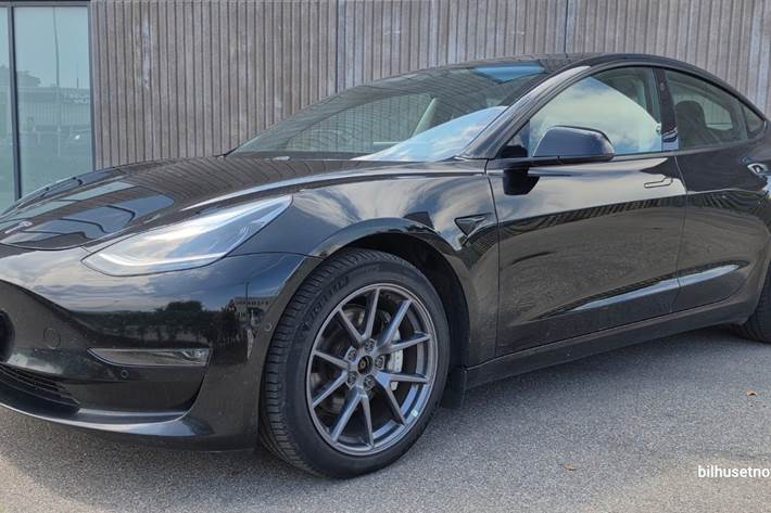 undefined Tesla Model 3 fra 2021