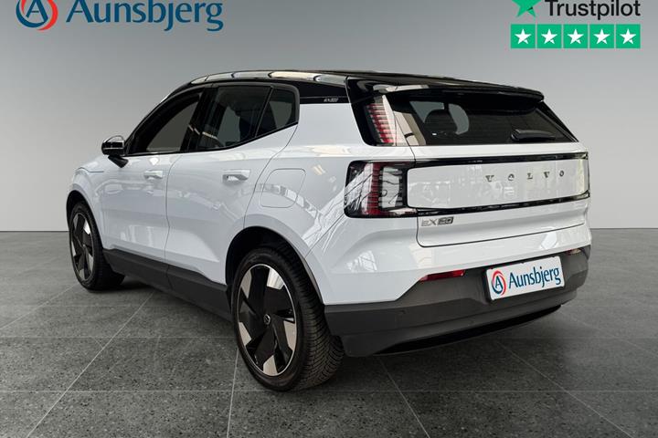 Blå Volvo EX30 fra 2025
