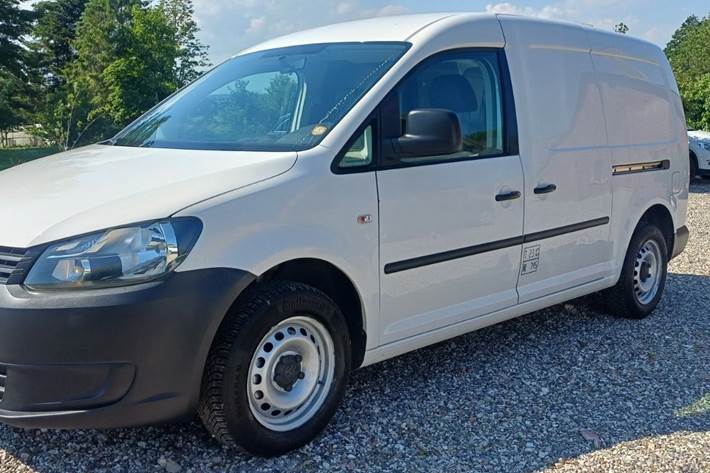 Gul VW Caddy Maxi fra 2012