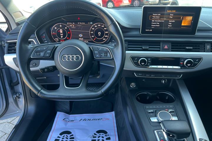 Sølv Audi A4 fra 2018