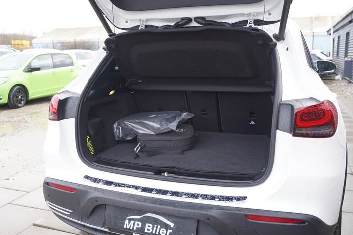 Hvid Mercedes EQA250 fra 2023