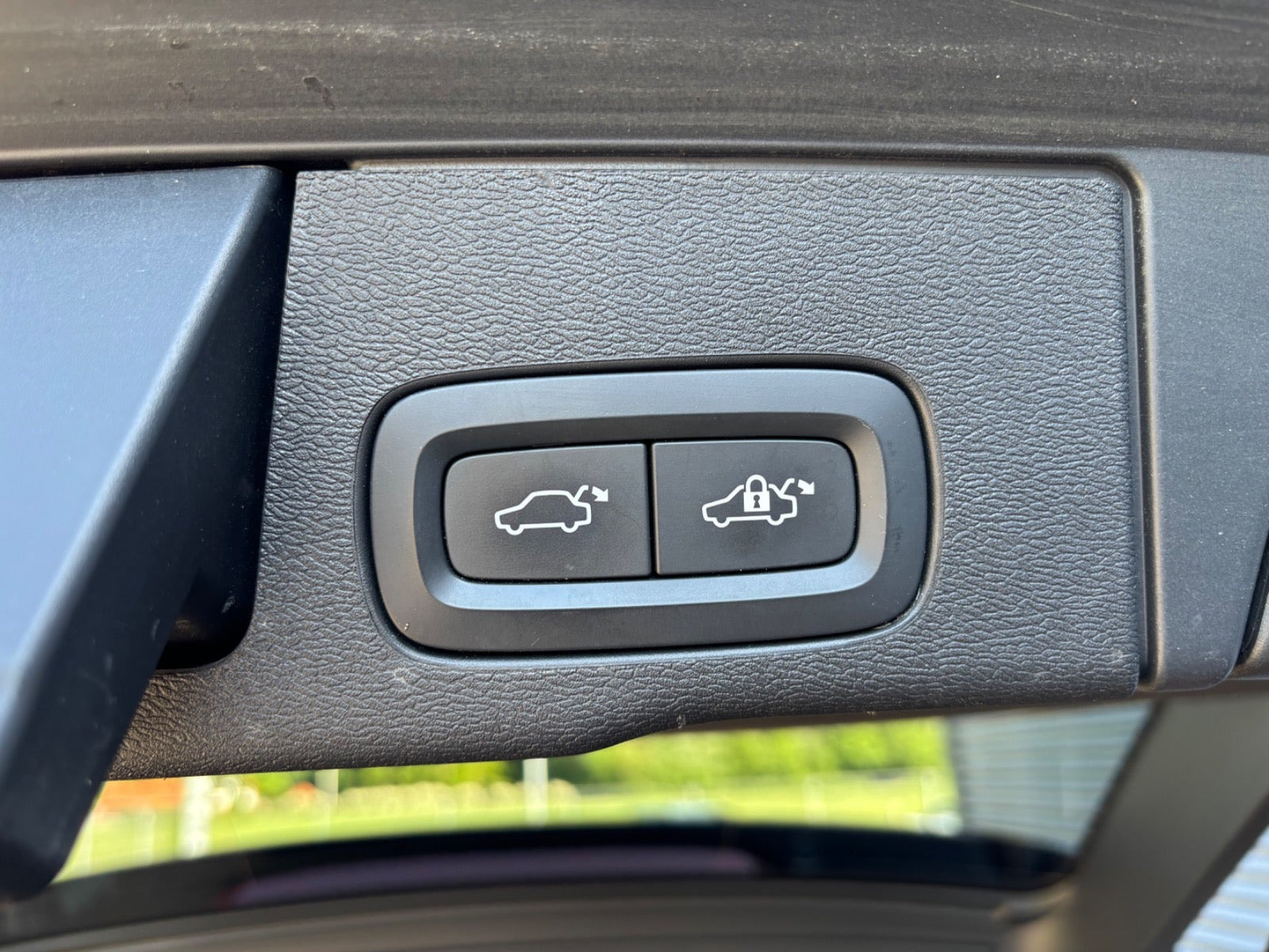 Sort Volvo XC60 fra 2020