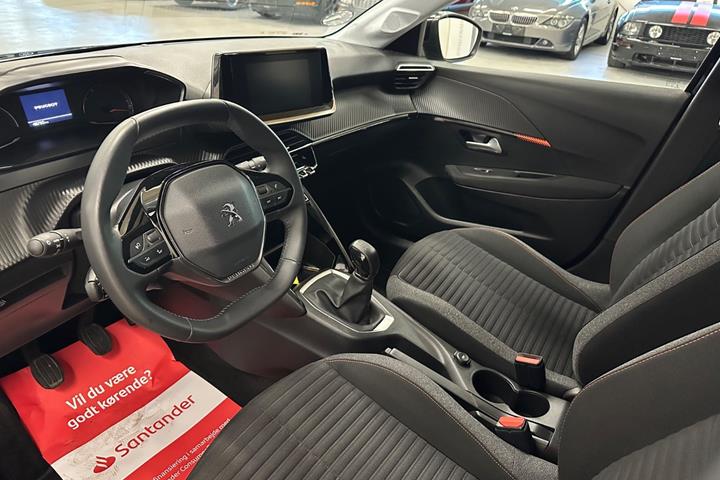 Sort Peugeot 208 fra 2021