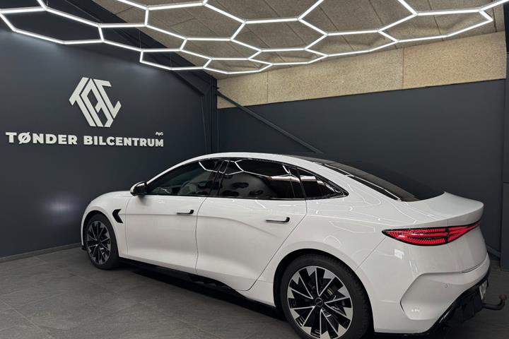 Hvid BYD Seal fra 2024
