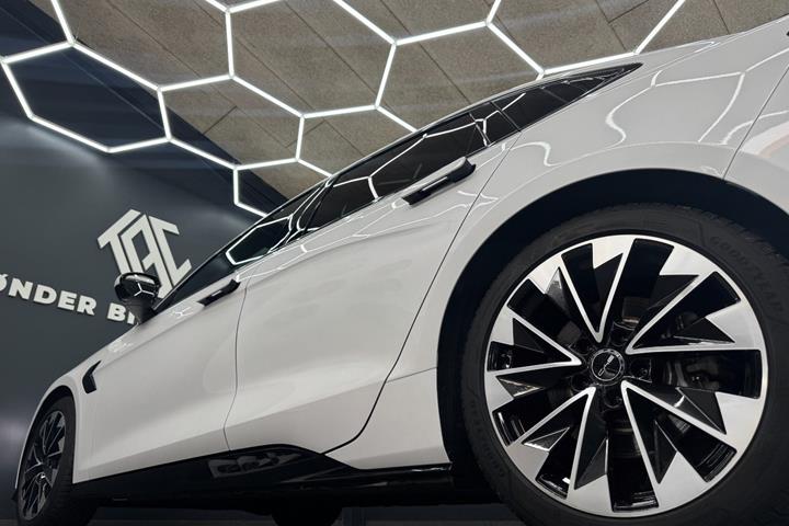 Hvid BYD Seal fra 2024