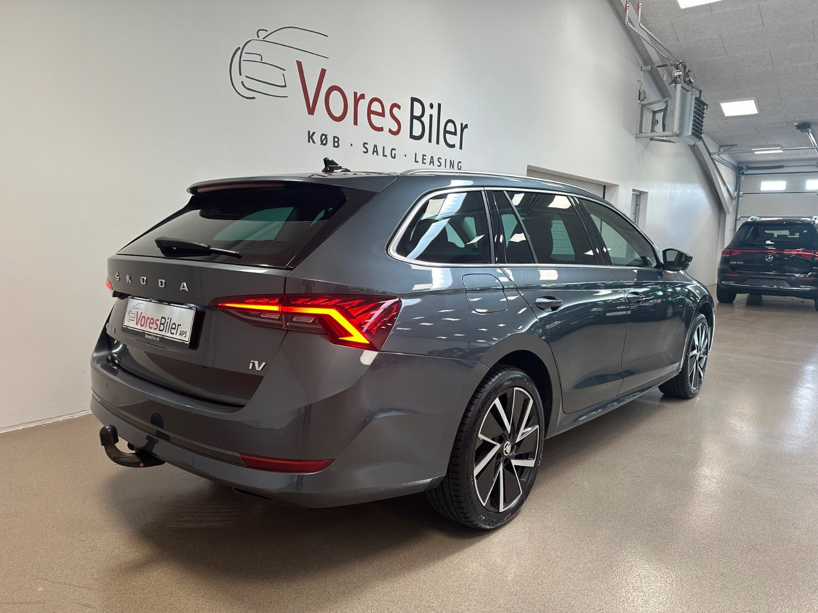 Grå Skoda Octavia fra 2021