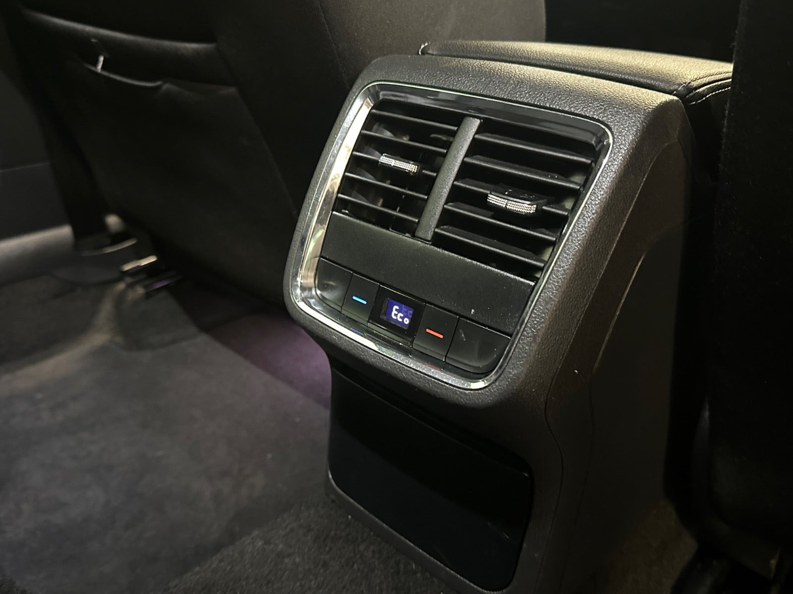 Grå Skoda Octavia fra 2021
