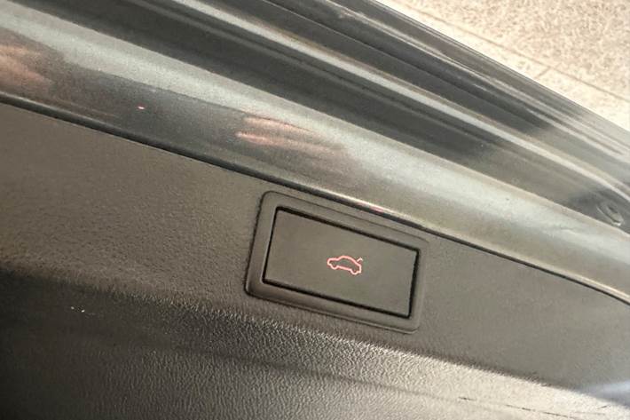 Grå Skoda Octavia fra 2021