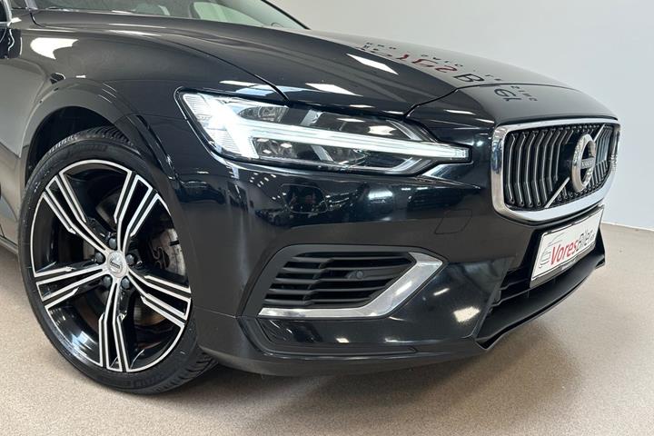 Sort Volvo V60 fra 2022