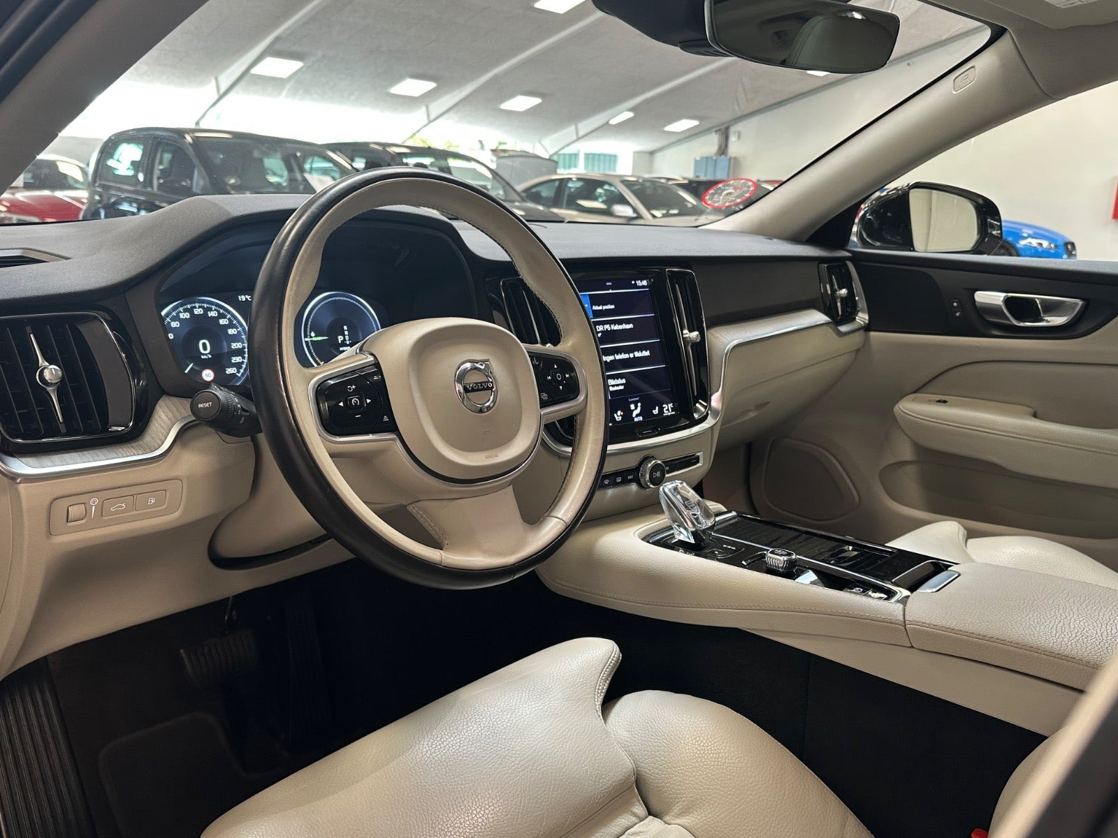 Sort Volvo V60 fra 2022