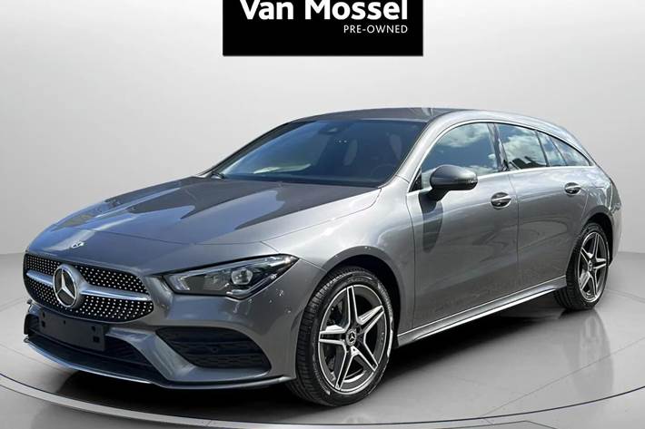 Grå Mercedes CLA250 e fra 2023