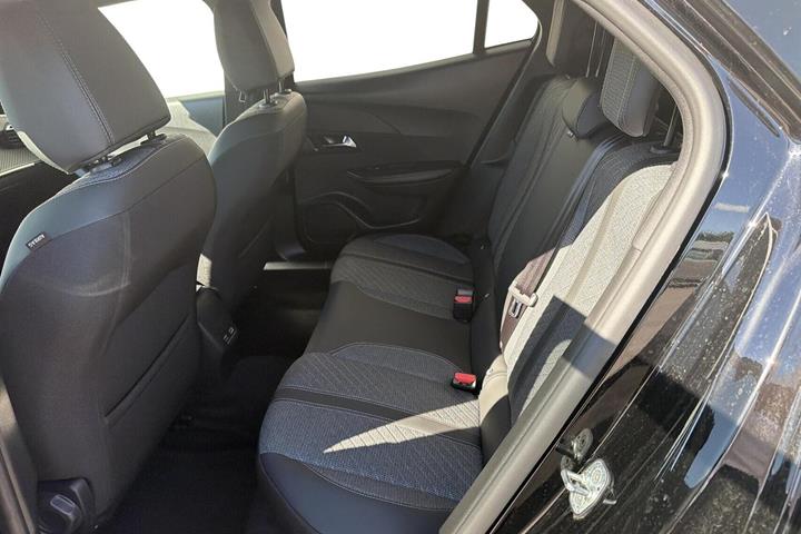 Sort Peugeot e-2008 fra 2025