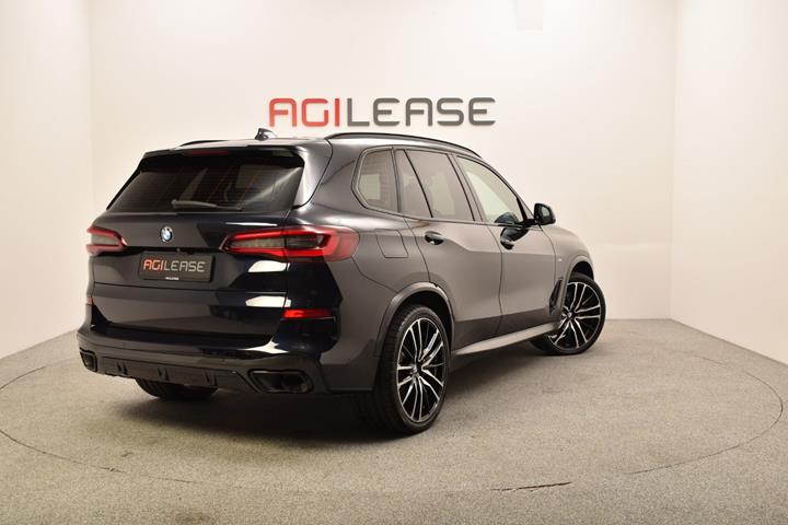 Sort BMW X5 fra 2020