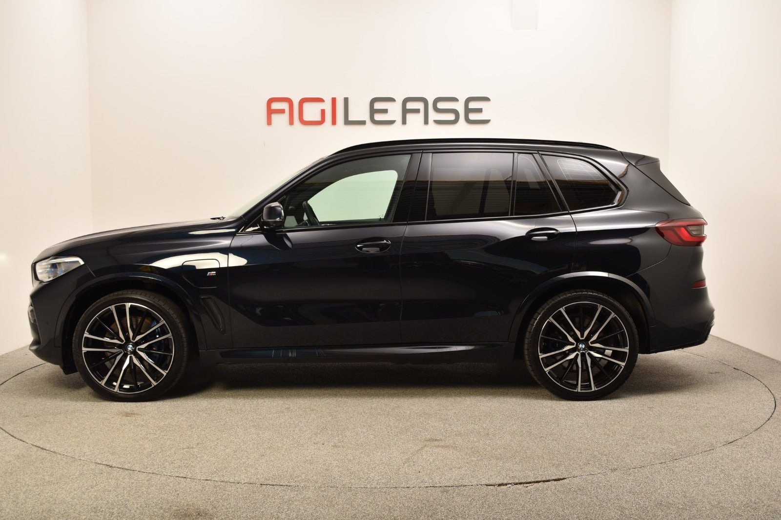 Sort BMW X5 fra 2020