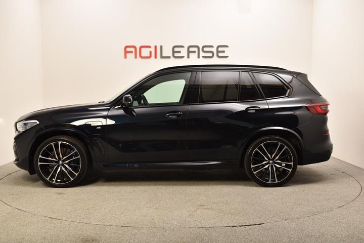 Sort BMW X5 fra 2020
