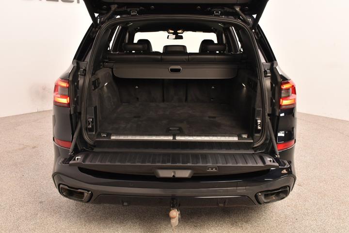 Sort BMW X5 fra 2020