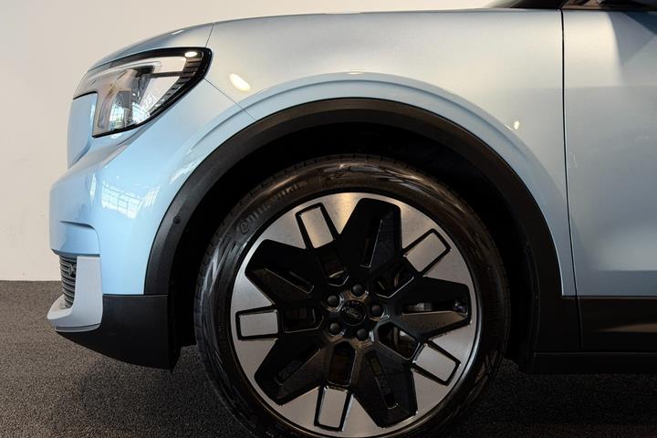 Blå Ford Explorer fra 2025