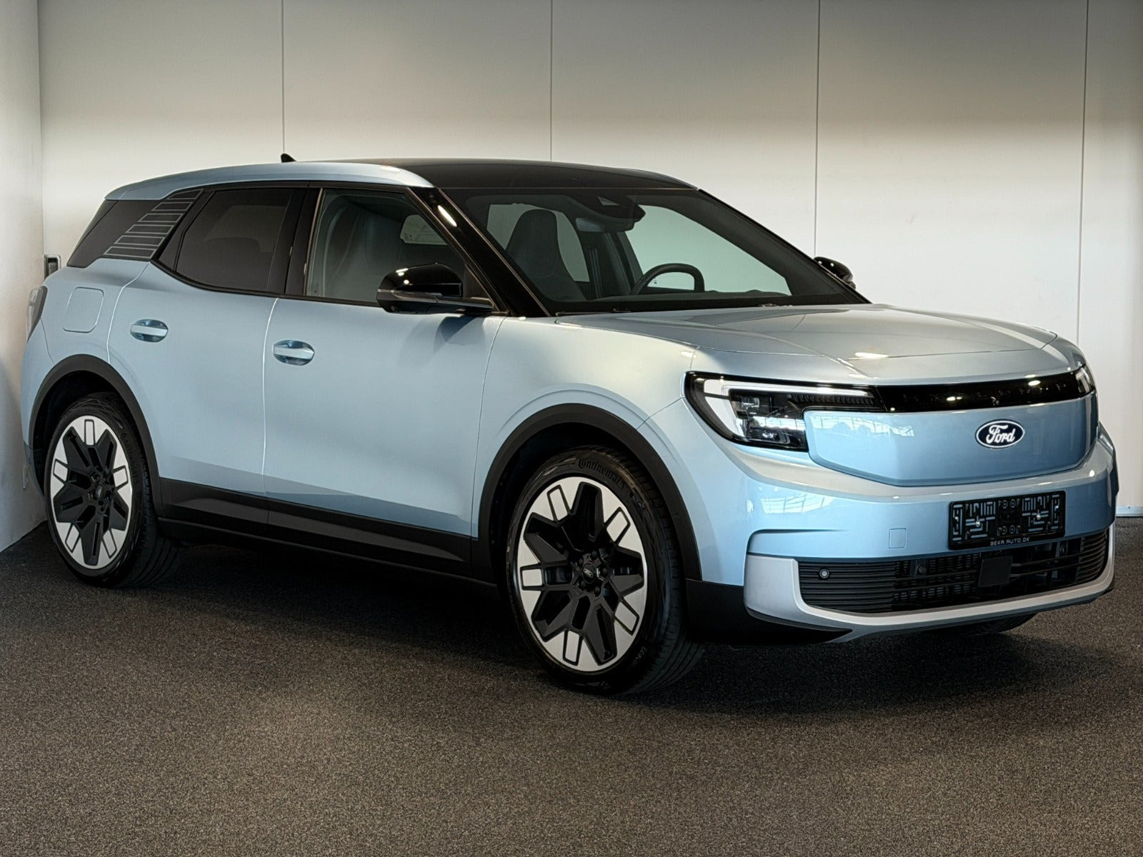Blå Ford Explorer fra 2025