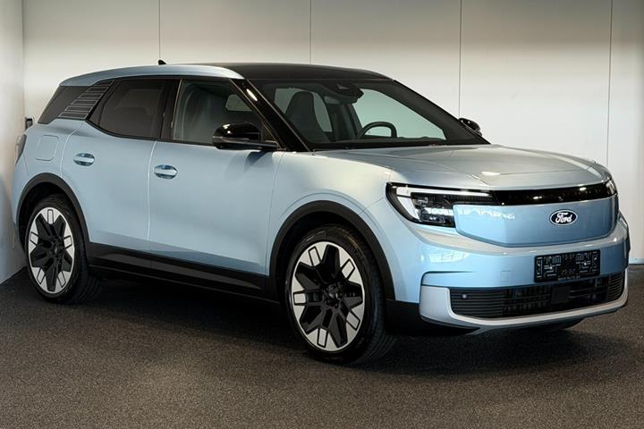 Blå Ford Explorer fra 2025