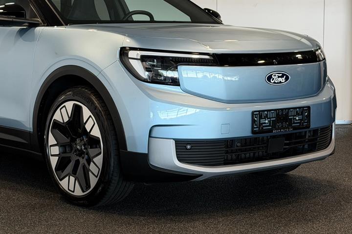 Blå Ford Explorer fra 2025