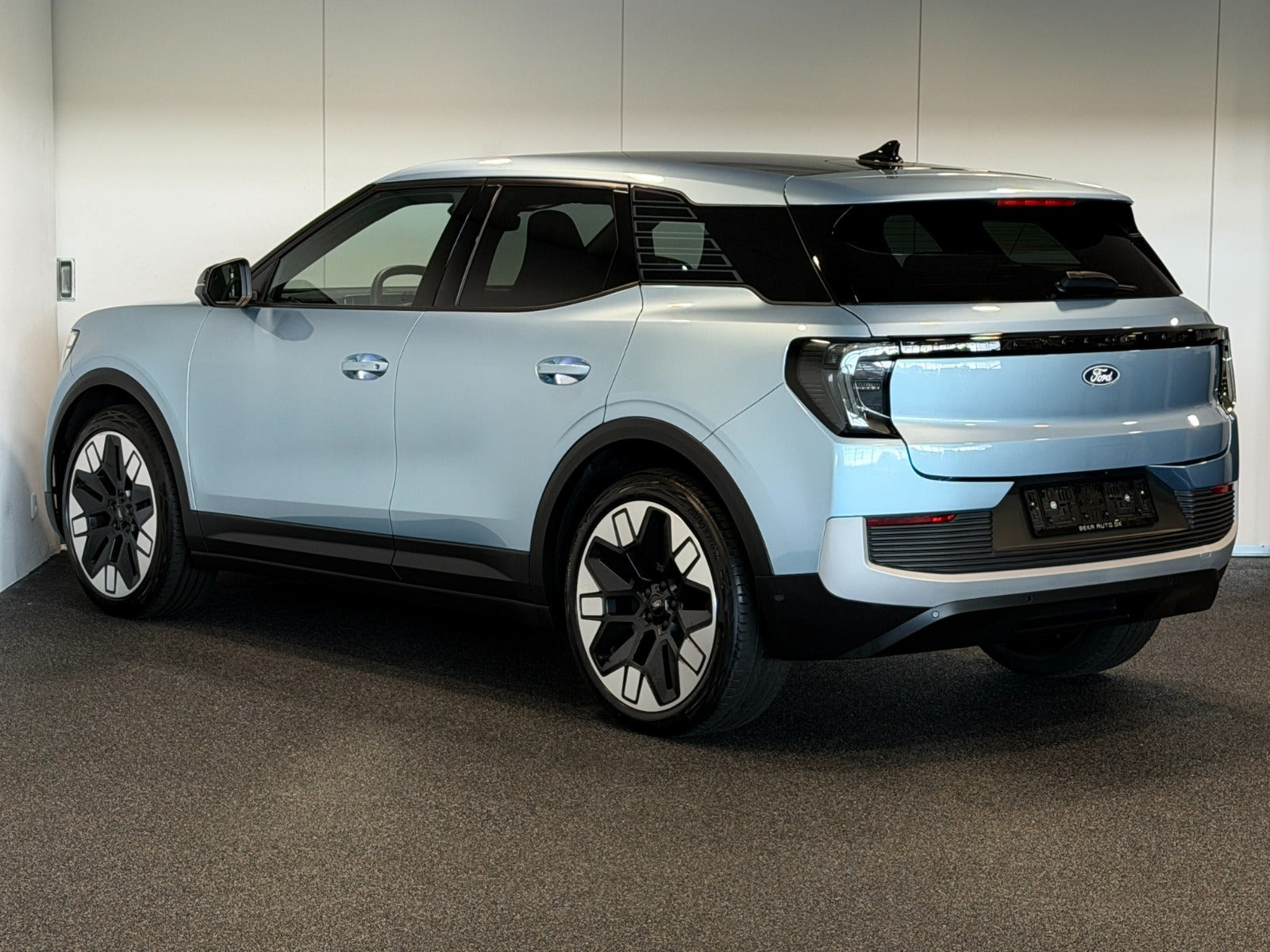 Blå Ford Explorer fra 2025
