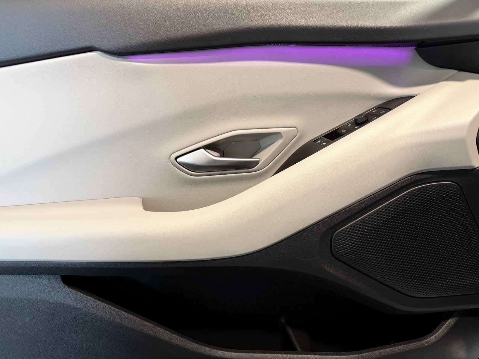 Blå Ford Explorer fra 2025