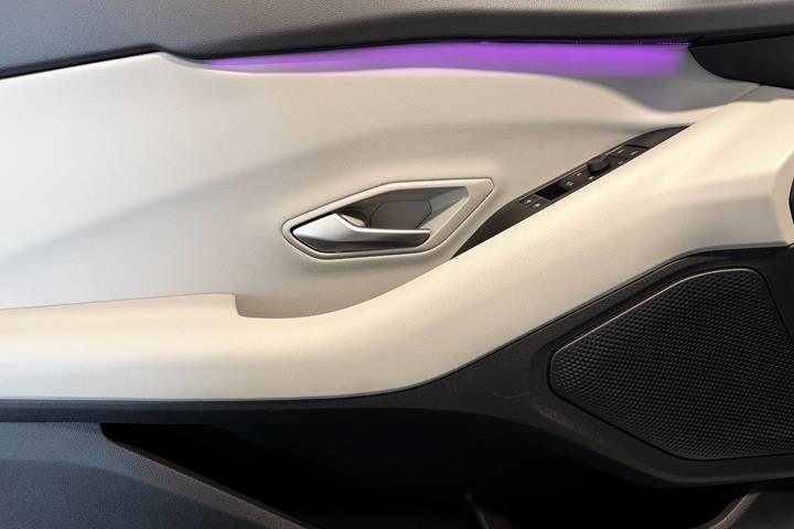 Blå Ford Explorer fra 2025