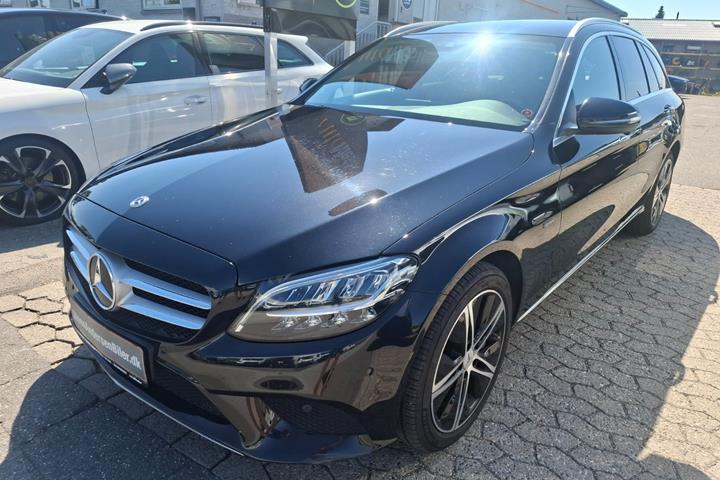 Sort Mercedes C300 de fra 2020
