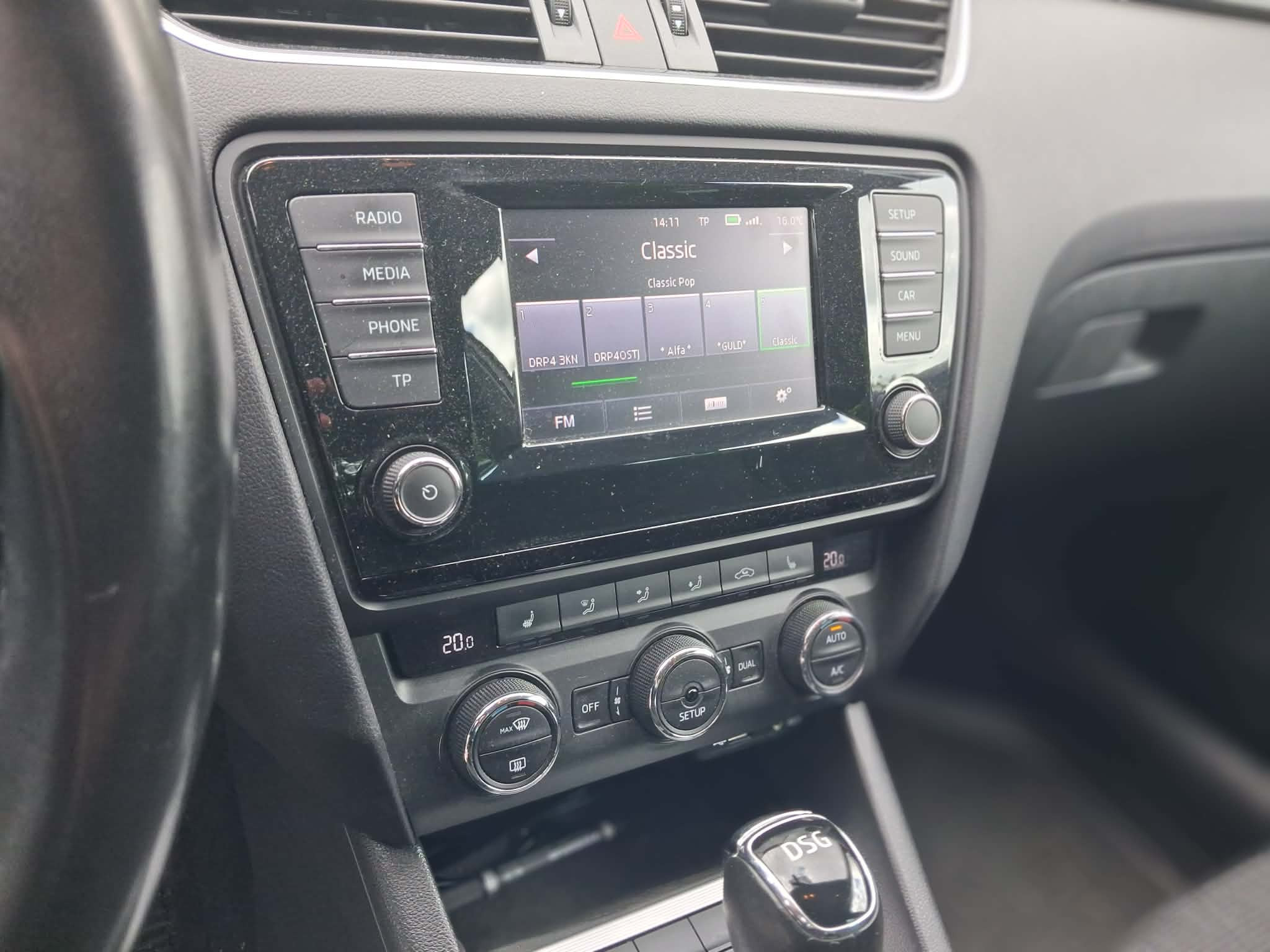 Hvid Skoda Octavia fra 2014