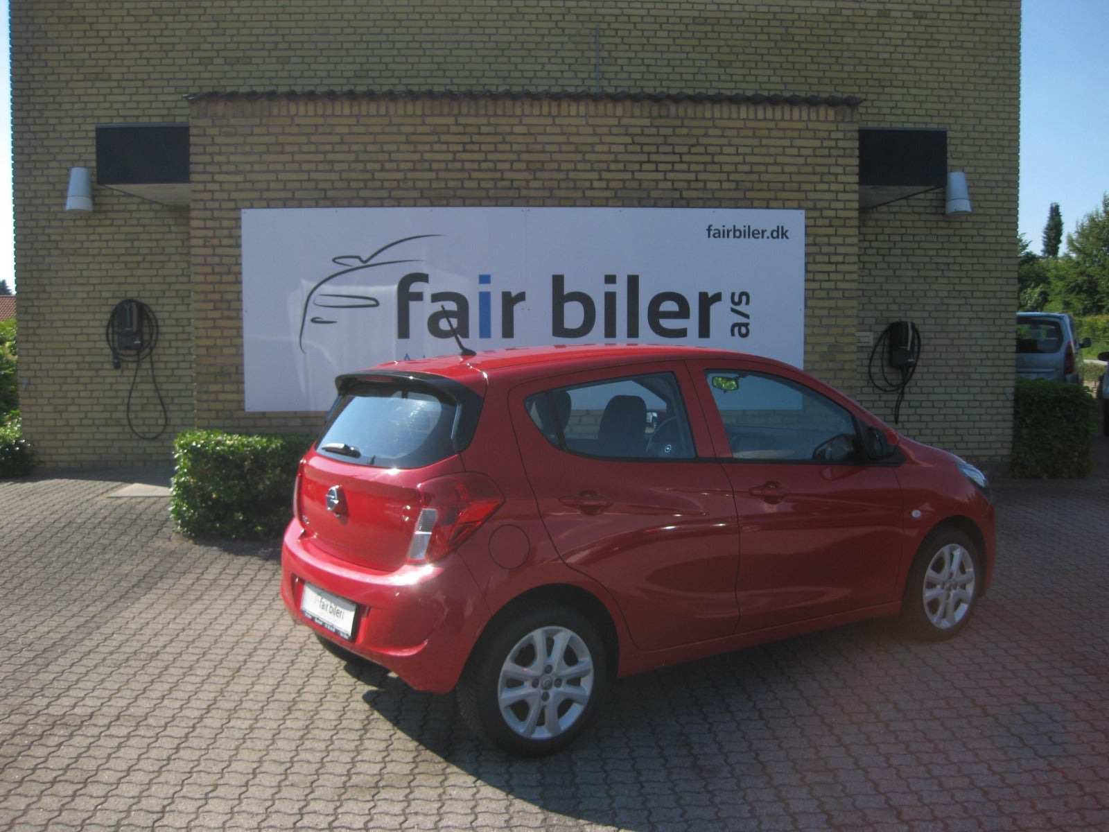Rød Opel Karl fra 2017