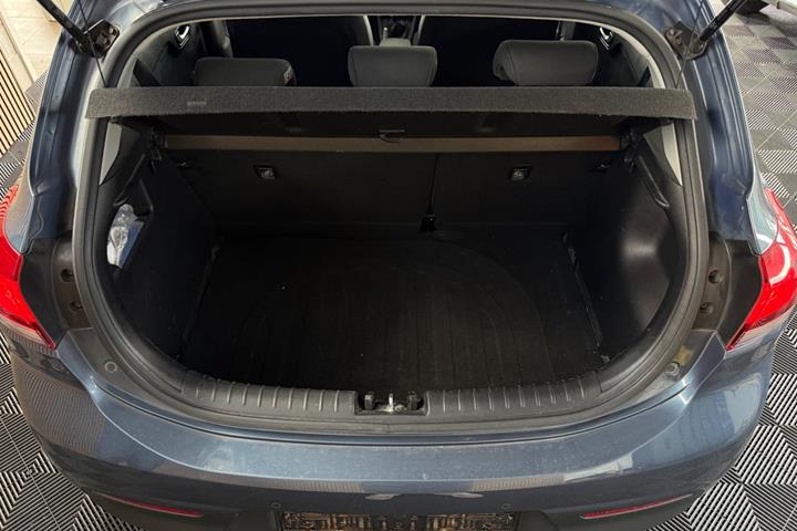 Grå Kia Rio fra 2019