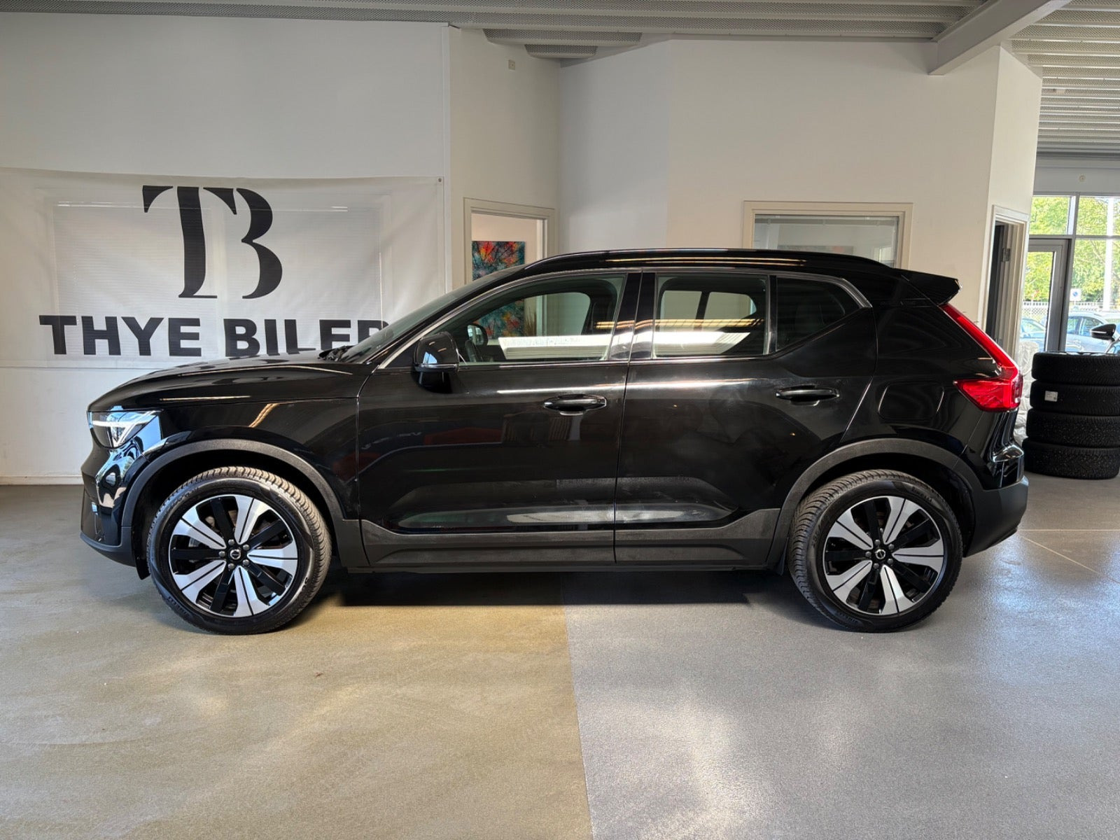 Sort Volvo XC40 fra 2023