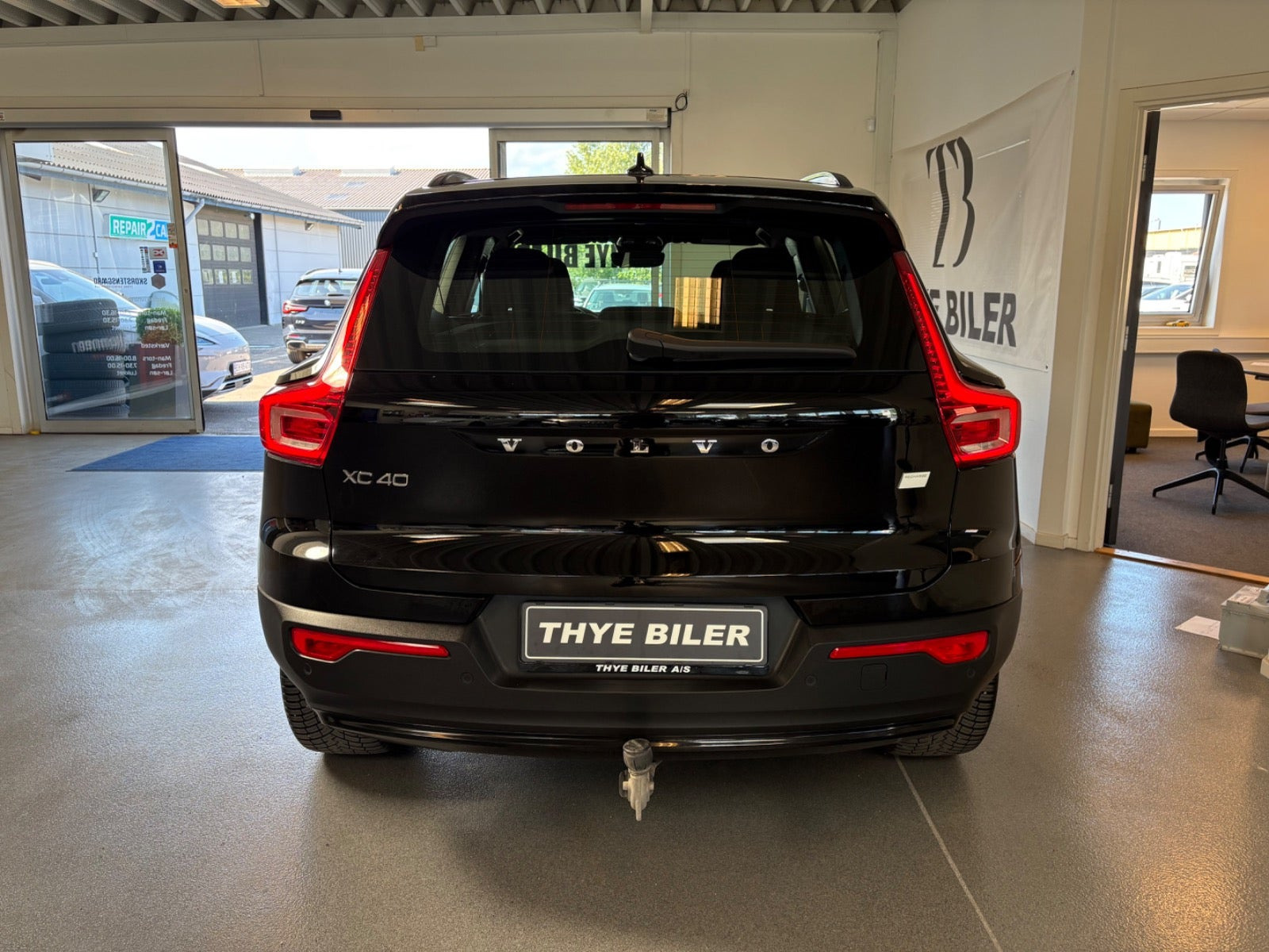 Sort Volvo XC40 fra 2023