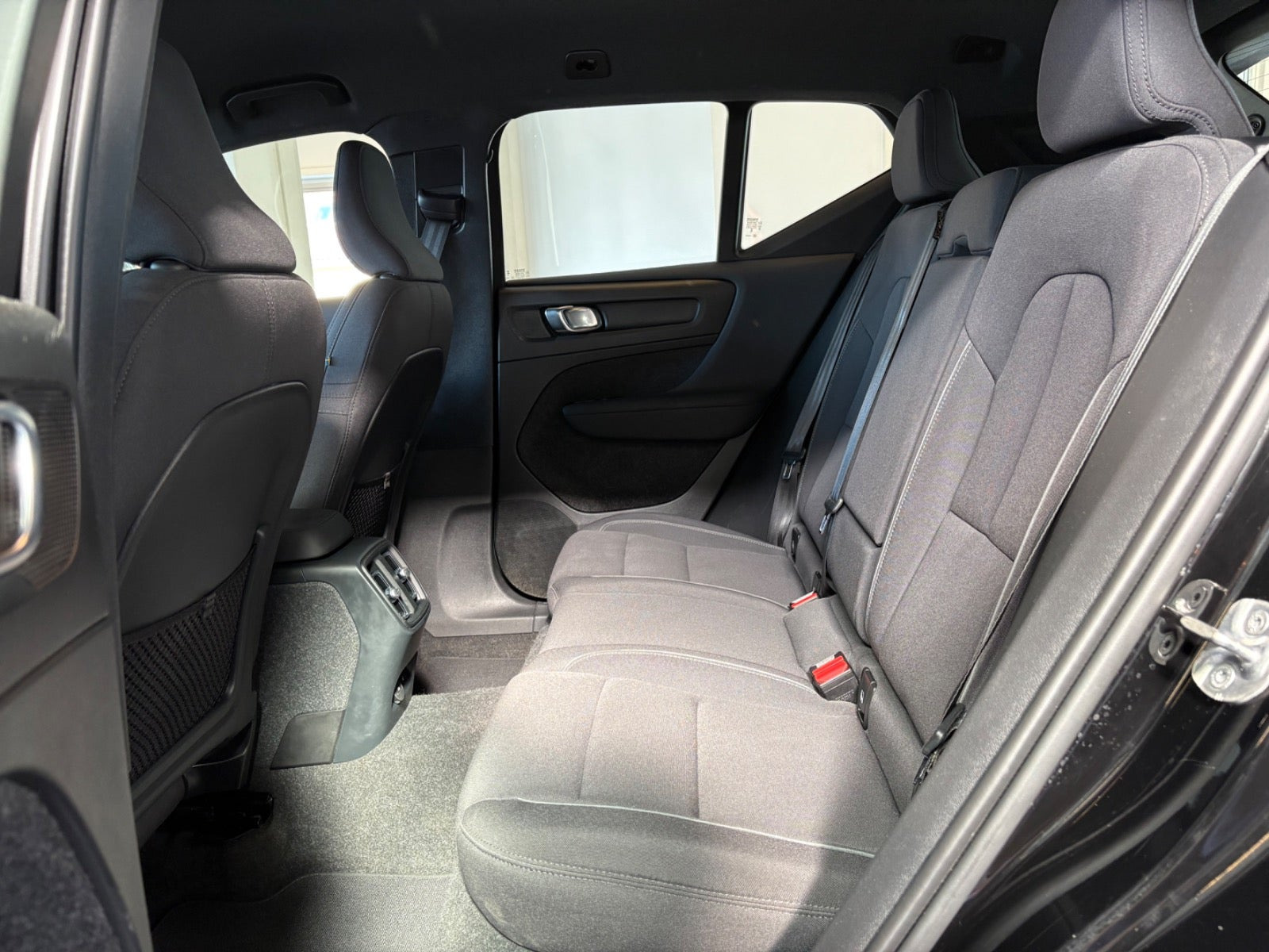 Sort Volvo XC40 fra 2023