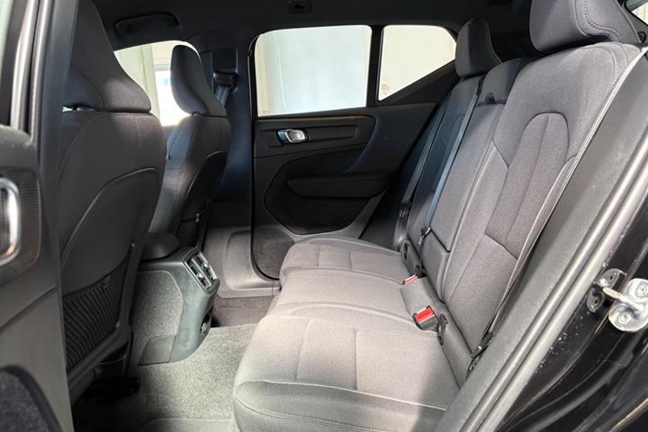Sort Volvo XC40 fra 2023